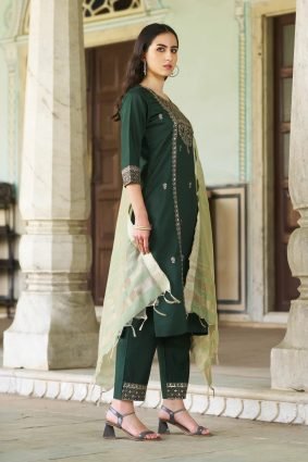 Women Kurta and Pant Sest Viscose Rayon
