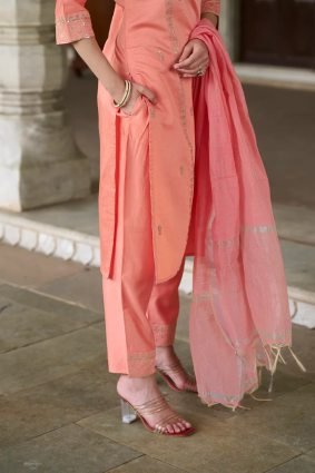 Women Kurta and Pant Sest Viscose Rayon