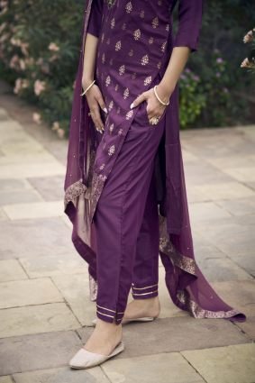 Women Kurta and Pant Sets Dupatta Viscose Rayon Silk Blend with Handwork