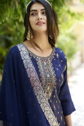 Women Kurta and Pant Sets Dupatta Viscose Rayon Silk Blend with Handwork