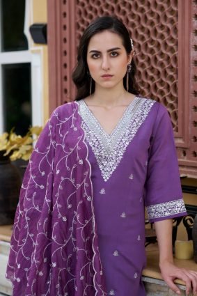 Women Kurta and Pant Sets Silk Blend Fabric