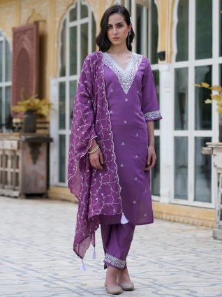 Women Kurta and Pant Sets Silk Blend Fabric