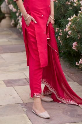 Women Kurta and Pant Sets Silk Blend Fabric