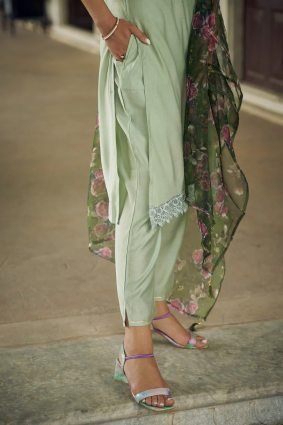 Women Kurta and Pant Sets Viscose Rayon Fabric