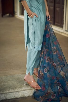 Women Kurta and Pant Sets Viscose Rayon Fabric