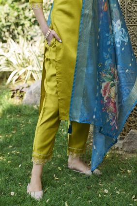 Women Kurta and Pant Viscose Rayon Fabric