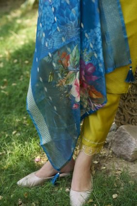 Women Kurta and Pant Viscose Rayon Fabric