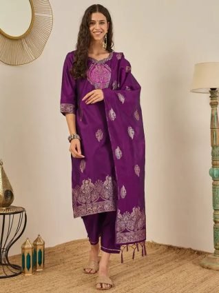 Women s Silk Blend Banarasi Jacquard Zari Woven Straight Kurta Pant with Dupatta Set