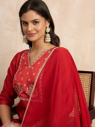Women s Silk Blend Embroidery Kurta Pant Set with Dupatta