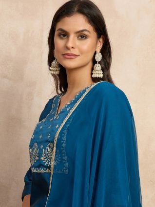 Women s Silk Blend Embroidery Kurta Pant Set with Dupatta