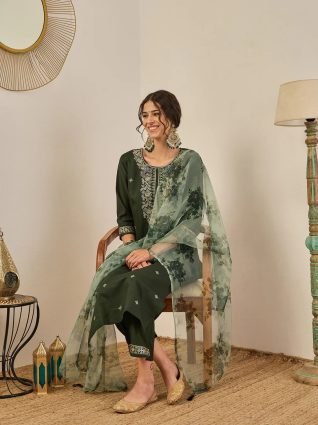 Women   s Viscose Rayon Kurta Pant Set Embroidered Ethnic Wear with Organza Dupatta