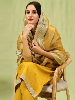Women   s Viscose Roman Silk Embroidery Straight Kurta Pant with Dupatta Set