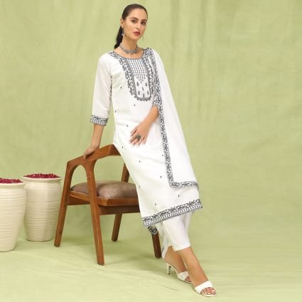 Women   s Viscose Roman Silk Embroidery Straight Kurta Pant with Dupatta Set