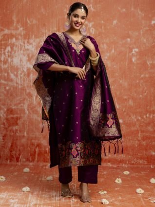 Women Silk Blend Kurta Pant Dupatta Set