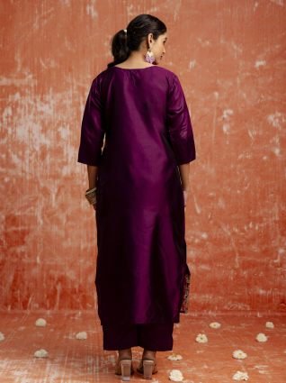 Women Silk Blend Kurta Pant Dupatta Set