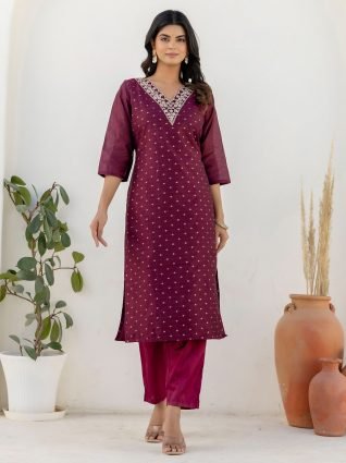 Women Silk Blend Kurta Pant Dupatta Set