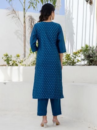Women Silk Blend Kurta Pant Dupatta Set